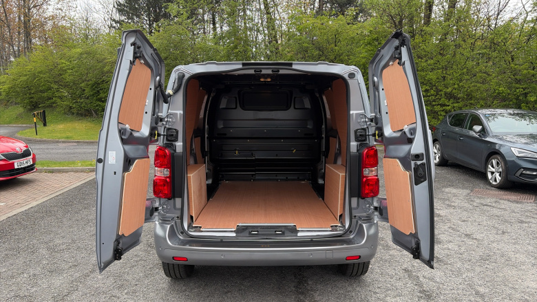 Vauxhall Vivaro L1 Diesel 1.5 Turbo D 120 Pro H1 Van